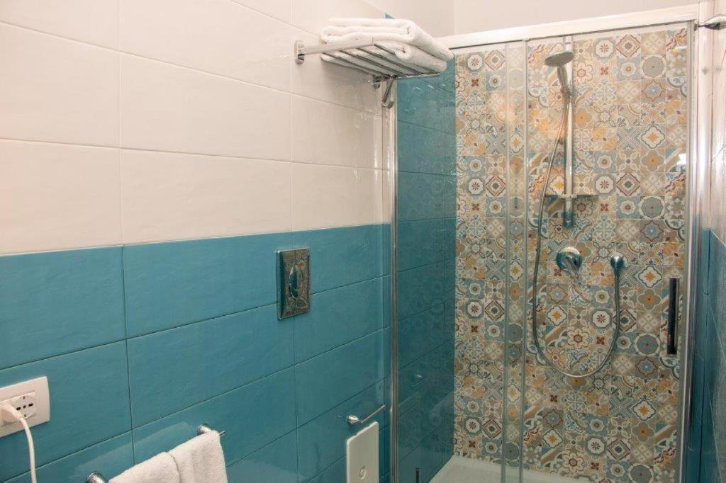 Florita Napoli Hotel Bagian luar foto